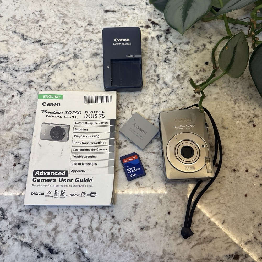 Canon PowerShot SD750 Digital ELPH 7.1MP Camera 3x Zoom Silver SD Card charger